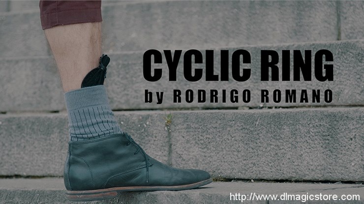 CYCLIC RING by Rodrigo Romano
