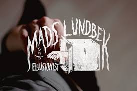 Mads Lundbek – Outside the Box