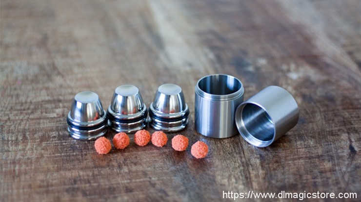 Micro Cups And Shells by Leo Smetsers (Gimmick Not Included)