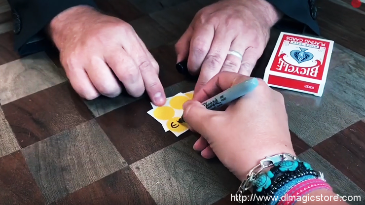 Pick-Me by Mickael Chatelain (Gimmick Not Included)