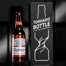 Tornado Bottle by Red Tsai & Aaron Hsing (Gimmick Not Included)